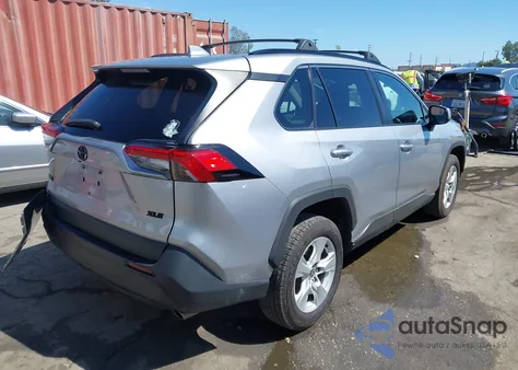 2021 Toyota Rav4 Xle from USA, damaged, VIN 2T3W1RFV8MC171595